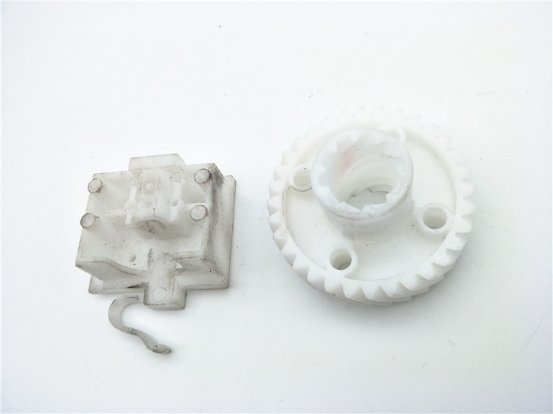 定做尼（ní）龍（lóng）螺母（塑料螺母）