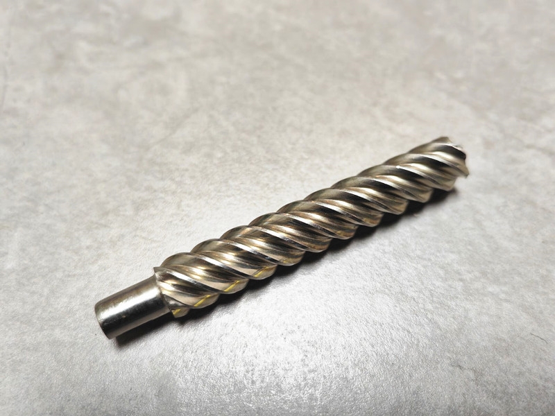 左右旋大導程多頭（tóu）絲杆旋風銑絲杠45304不鏽鋼錳（měng）釩材質