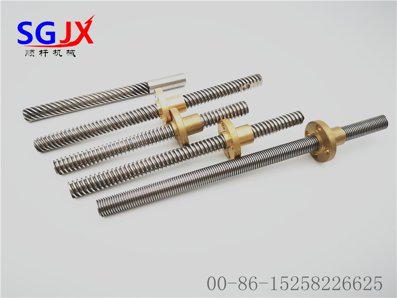 直徑約8mm的Tr88梯（tī）形螺釘 帶（dài）黃銅螺母